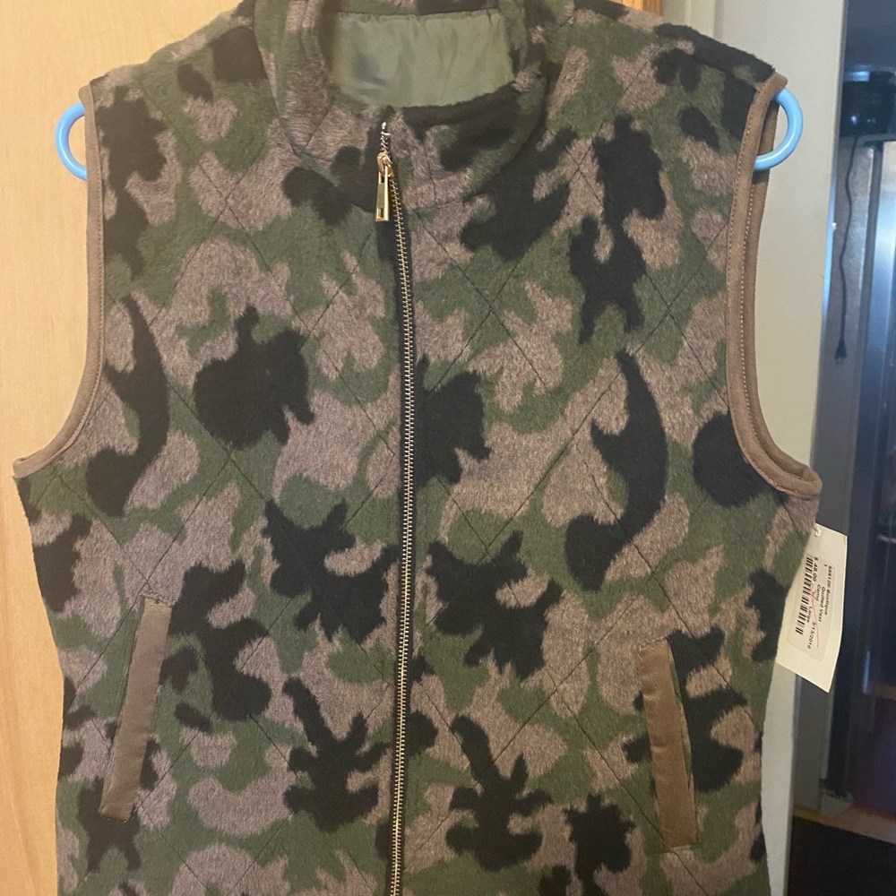 Boutique camo vest